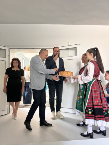 IMG 1